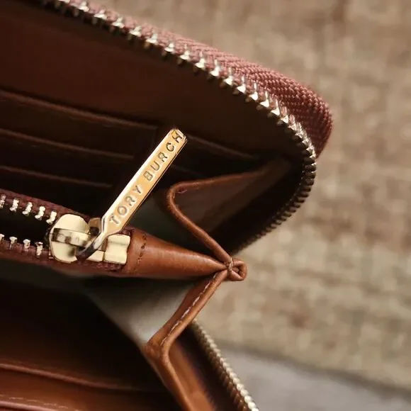 Tori Burch Wallet - Picture 4 of 6